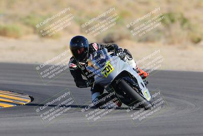 media/Oct-29-2022-CVMA (Sat) [[14c0aa3b66]]/Race 9 Amateur Supersport Middleweight/